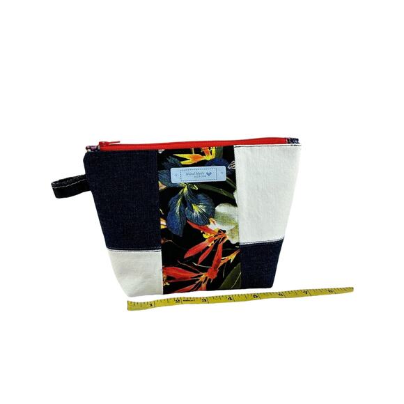 Handmade Upcycled Denim Floral Print Cotton Cosmetic Makeup Zipper Pouch Bag - Picture 5 of 8